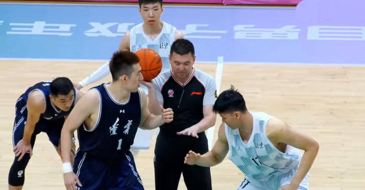 辽宁男篮核心球员复出，对阵争夺胜利