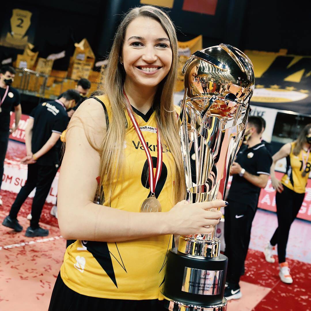 土耳其球队成功晋级战绩斐然准备冲击冠军