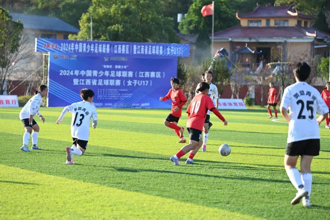 足球狂热再起,中国联赛注定要上演激烈比拼 足球狂热再起,中国联赛注定要上演激烈比拼